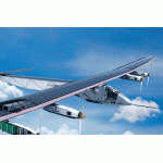 Первый в мире самолет на солнечных батареях
